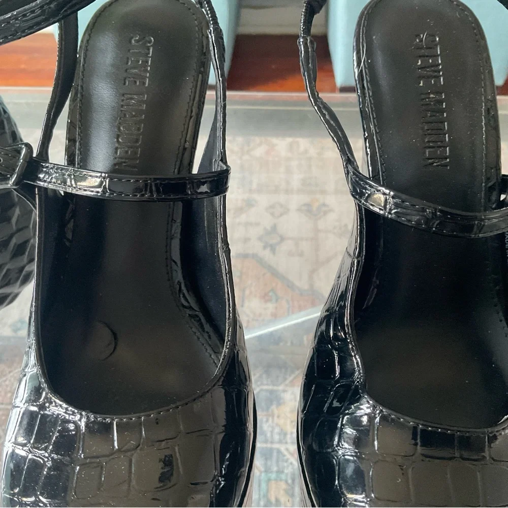 Steve Madden shiny patent